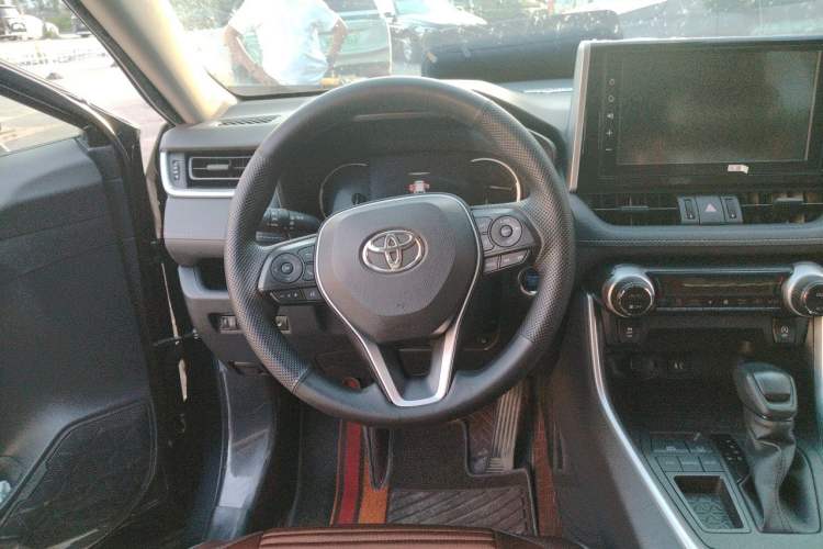 Used Toyota RAV4 2020 2.0L CVT Two-Wheel Drive Fashion Edition Steering Wheel