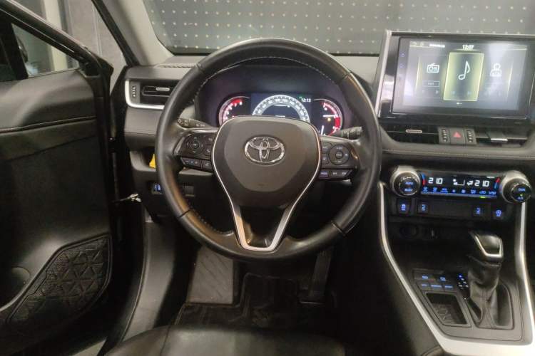 Used Toyota RAV4 2020 2.0L CVT Two-Wheel Drive Fashion PLUS Edition Steering Wheel