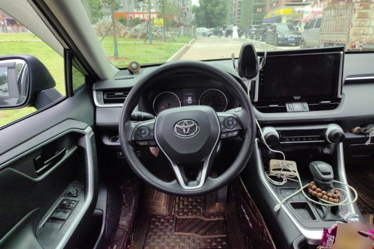 Used Toyota RAV4 2020 2.0L CVT Two-Wheel Drive Urban Edition Steering Wheel