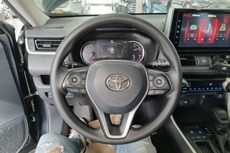 Used Toyota RAV4 2020 2.0L CVT Two-Wheel Drive Fashion Edition Steering Wheel