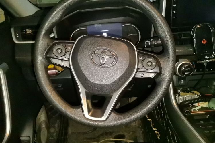Used Toyota RAV4 2020 2.0L CVT 4x4 Trend Edition Steering Wheel