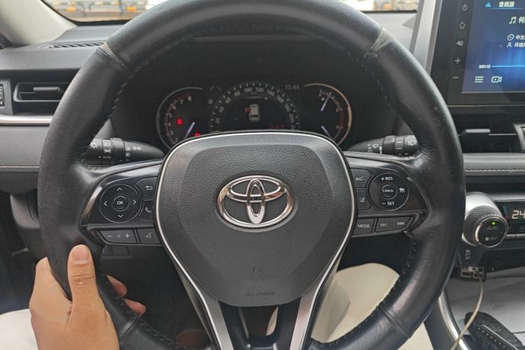 Used Toyota RAV4 2020 2.0L CVT Two-Wheel Drive Fashion Edition Steering Wheel