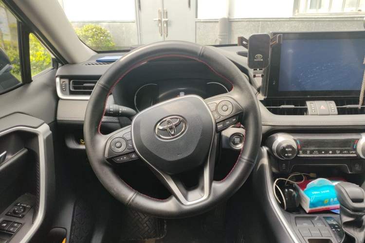 Used Toyota RAV4 2020 2.0L CVT Two-Wheel Drive Fashion Edition Steering Wheel
