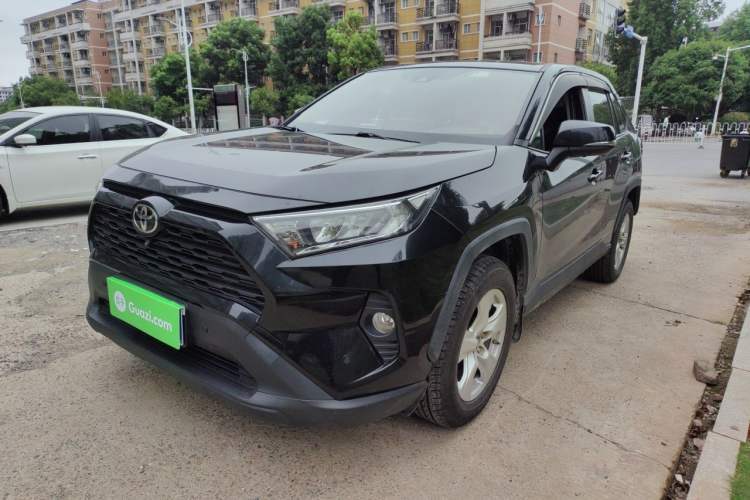 Used Toyota RAV4 2020 2.0L CVT Two-Wheel Drive Urban Edition Guazi used car, China used car export, Used car for sale, Used Toyota cars, Cheapest cars for sale