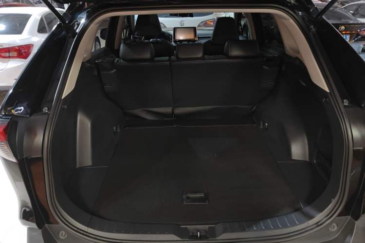 Used Toyota RAV4 2020 2.0L CVT Two-Wheel Drive Prestige Edition Trunk
