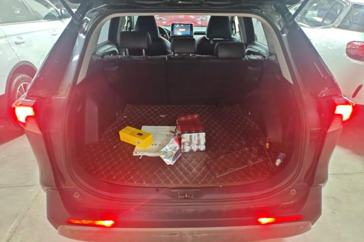 Used Toyota RAV4 2020 2.0L CVT Two-Wheel Drive Fashion Edition Trunk