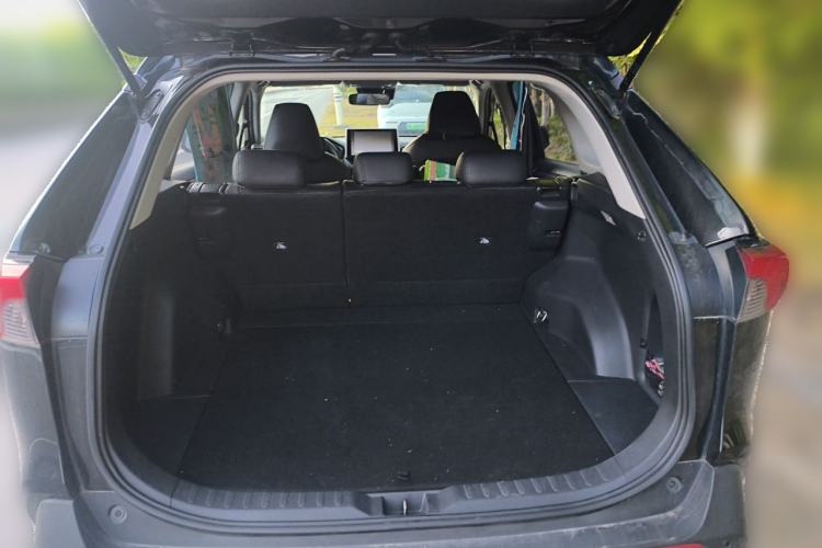 Used Toyota RAV4 2020 2.0L CVT Two-Wheel Drive Fashion Edition Trunk