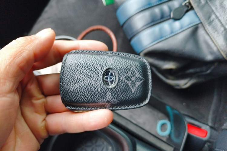 Used Toyota RAV4 2020 2.0L CVT Two-Wheel Drive Fashion PLUS Edition Vehicle Key