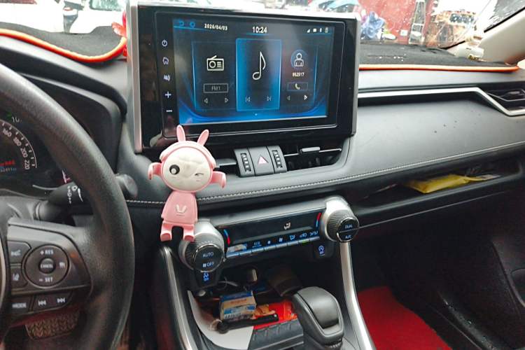 Used Toyota RAV4 2020 2.0L CVT Two-Wheel Drive Fashion Edition Audio And AC Panel