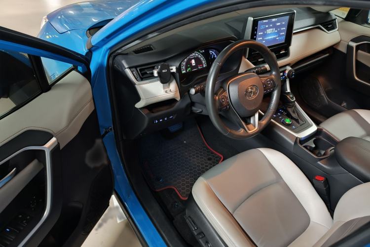 Used Toyota RAV4 2020 Dual-Motor 2.5L E-CVT Four-Wheel Drive Flagship Edition Driver Seat