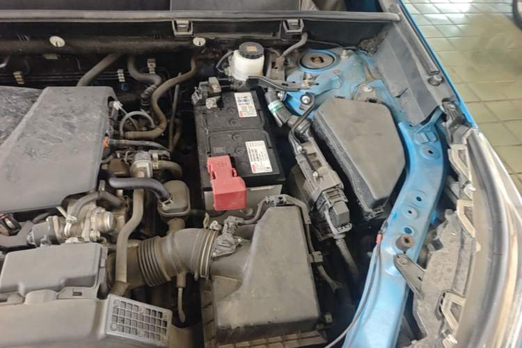 Used Toyota RAV4 2020 2.0L CVT Four-Wheel Drive Prestige Edition Engine Bay Left