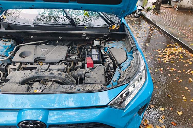 Used Toyota RAV4 2020 2.0L CVT Two-Wheel Drive Fashion Edition Engine Bay Left