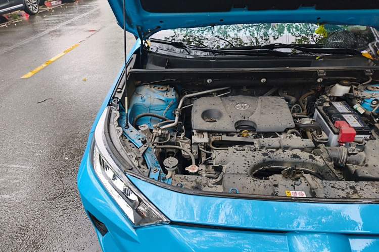 Used Toyota RAV4 2020 2.0L CVT Two-Wheel Drive Fashion Edition Engine Bay Right