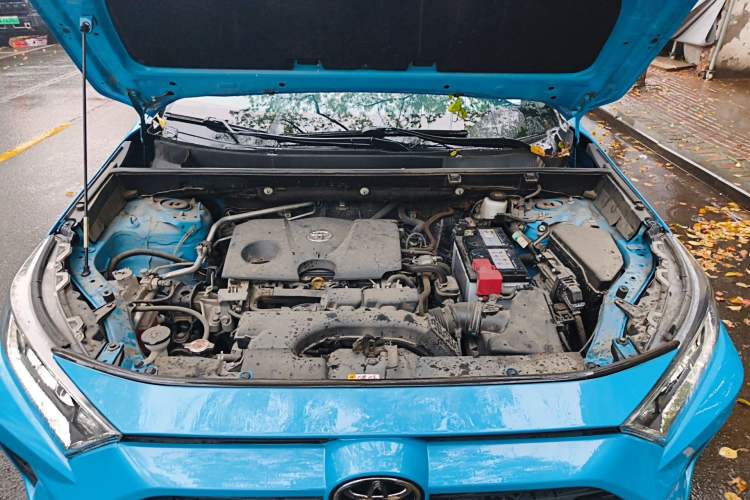 Used Toyota RAV4 2020 2.0L CVT Two-Wheel Drive Fashion Edition Engine Bay