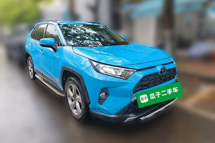Used Toyota RAV4 2020 2.0L CVT Two-Wheel Drive Fashion Edition Front Right 45 Deg
