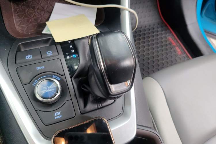 Used Toyota RAV4 2020 Dual-Motor 2.5L E-CVT Four-Wheel Drive Flagship Edition Gear Lever
