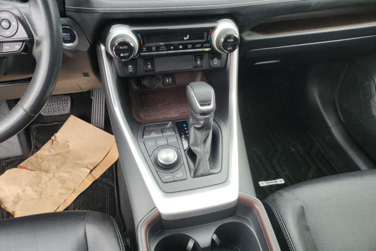 Used Toyota RAV4 2020 2.0L CVT Four-Wheel Drive Prestige Edition Gear Lever