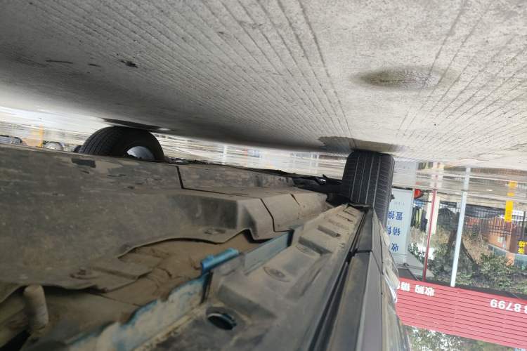 Used Toyota RAV4 2020 2.0L CVT Four-Wheel Drive Prestige Edition Left Side Sill