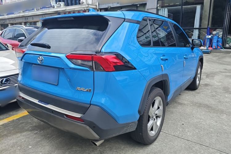 Used Toyota RAV4 2020 2.0L CVT Two-Wheel Drive Fashion Edition Rear Right 45 Deg