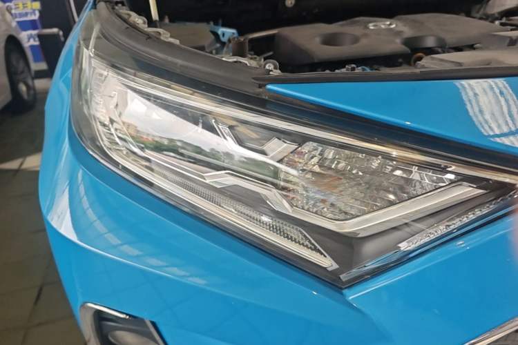 Used Toyota RAV4 2020 2.0L CVT Four-Wheel Drive Prestige Edition Right Front Headlight
