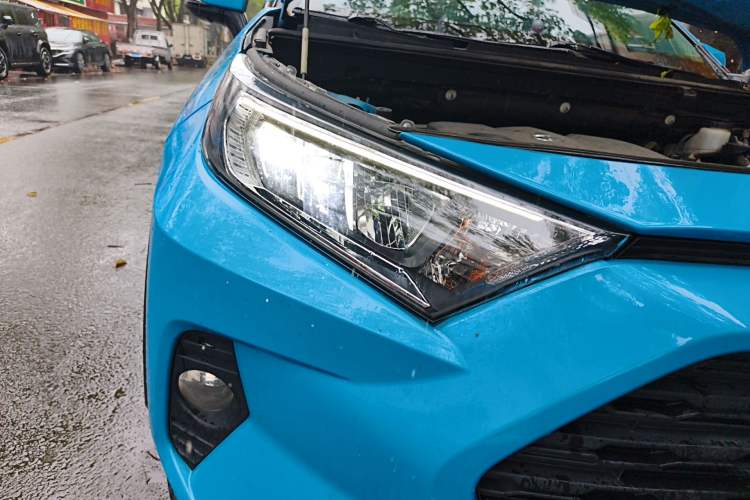 Used Toyota RAV4 2020 2.0L CVT Two-Wheel Drive Fashion Edition Right Front Headlight