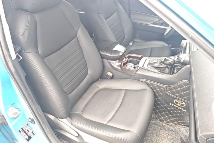 Used Toyota RAV4 2020 2.0L CVT Two-Wheel Drive Fashion Edition Right Front Seat