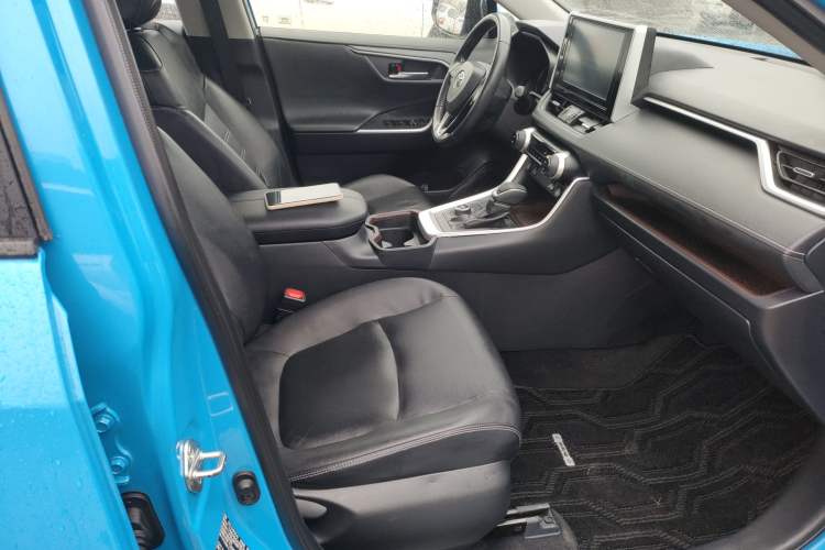 Used Toyota RAV4 2020 2.0L CVT Four-Wheel Drive Prestige Edition Right Front Seat