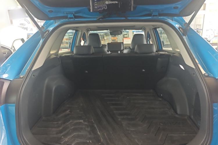 Used Toyota RAV4 2020 2.0L CVT Four-Wheel Drive Prestige Edition Trunk