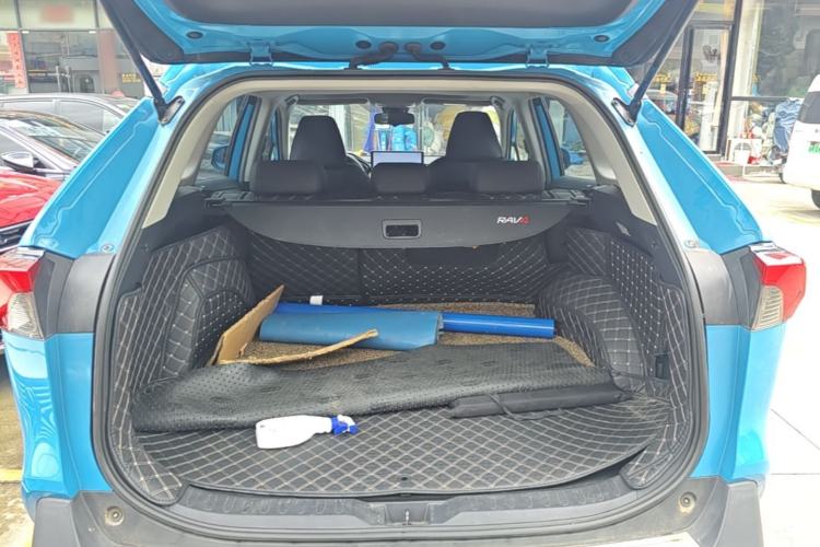 Used Toyota RAV4 2020 2.0L CVT Two-Wheel Drive Fashion Edition Trunk