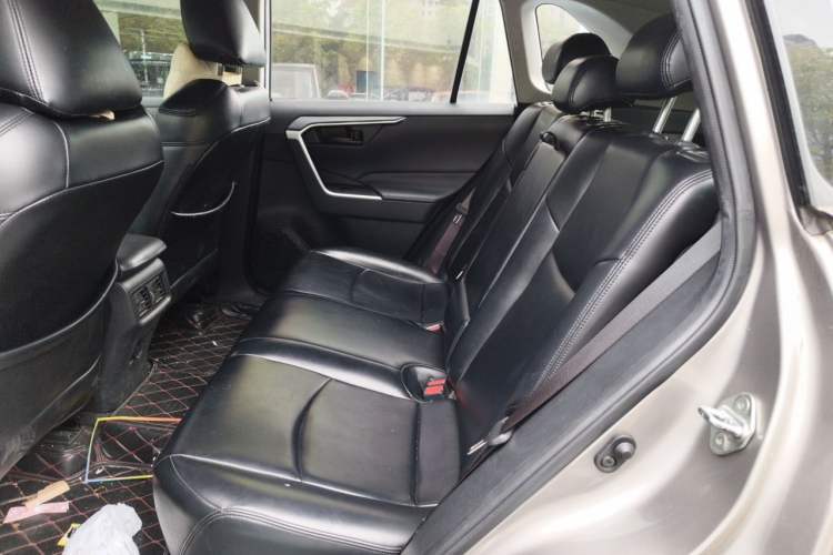 Used Toyota RAV4 2020 2.0L CVT Two-Wheel Drive Urban Edition Left Rear Seat