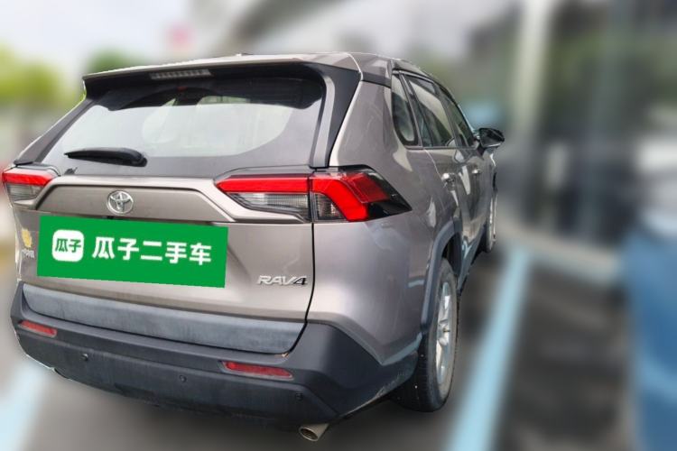 Used Toyota RAV4 2020 2.0L CVT Two-Wheel Drive Urban Edition Rear Right 45 Deg