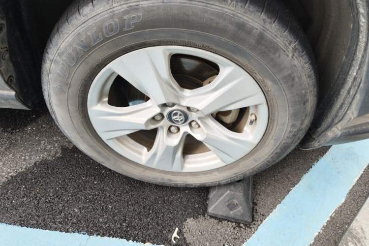 Used Toyota RAV4 2020 2.0L CVT Two-Wheel Drive Urban Edition Right Front Wheel Hub