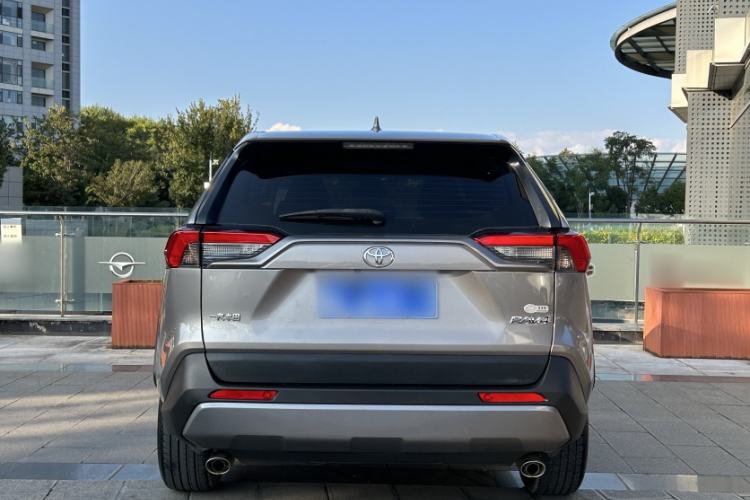 Used Toyota RAV4 2020 2.0L CVT Two-Wheel Drive Fashion Edition Exterior 3