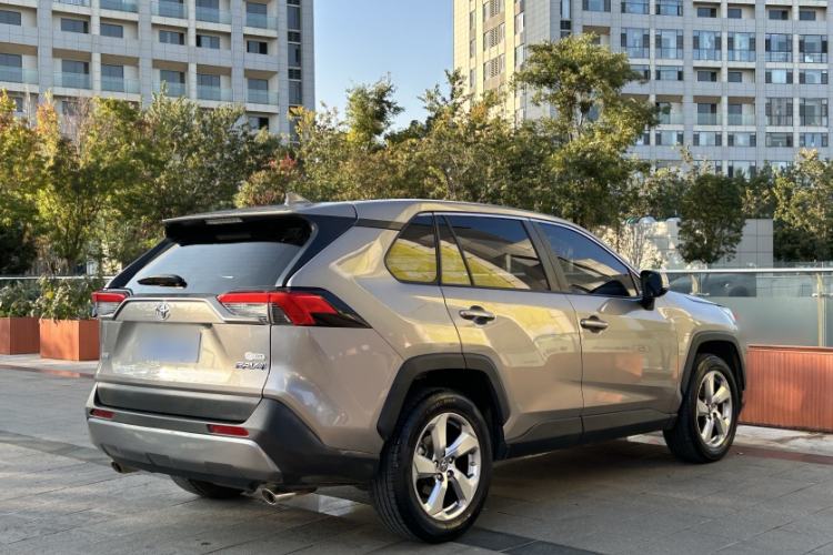 Used Toyota RAV4 2020 2.0L CVT Two-Wheel Drive Fashion Edition Exterior 8