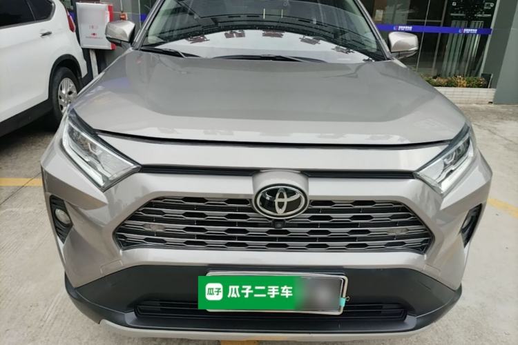 Used Toyota RAV4 2020 2.0L CVT Two-Wheel Drive Prestige Edition Front