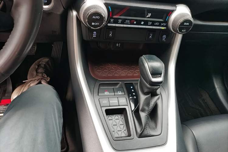 Used Toyota RAV4 2020 2.0L CVT Two-Wheel Drive Prestige Edition Gear Lever