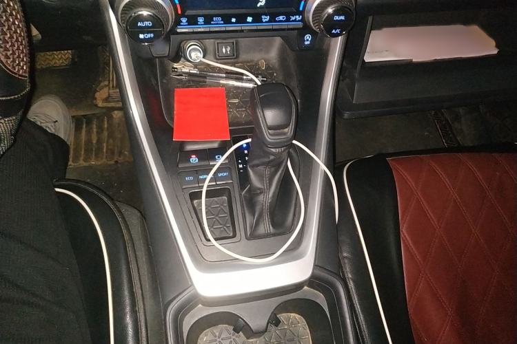 Used Toyota RAV4 2020 2.0L CVT Two-Wheel Drive Fashion Edition Gear Lever