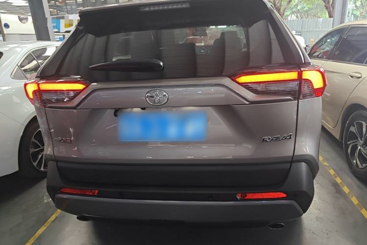 Used Toyota RAV4 2020 2.0L CVT Two-Wheel Drive Fashion Edition Rear