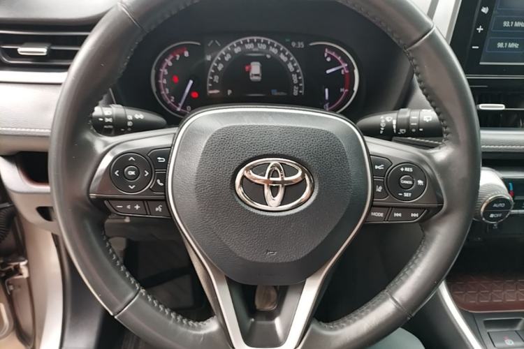 Used Toyota RAV4 2020 2.0L CVT Two-Wheel Drive Prestige Edition Steering Wheel