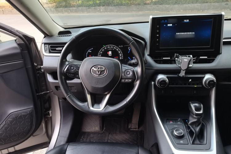 Used Toyota RAV4 2020 Dual-Engine 2.5L E-CVT 4x4 Elite PLUS Edition Steering Wheel