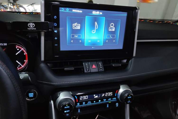 Used Toyota RAV4 2020 2.0L CVT Two-Wheel Drive Fashion PLUS Edition Audio And AC Panel