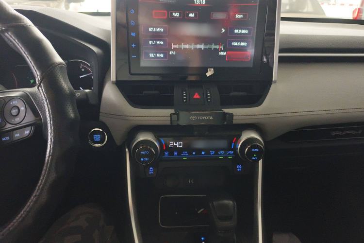 Used Toyota RAV4 2020 2.0L CVT 4x4 Trend Edition Audio And AC Panel