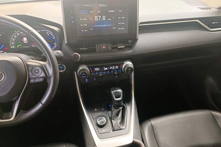 Used Toyota RAV4 2020 Dual-Engine 2.5L E-CVT 4x4 Elite PLUS Edition Audio And AC Panel