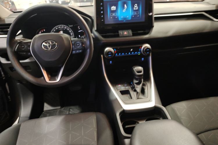 Used Toyota RAV4 2020 2.0L CVT Two-Wheel Drive Fashion Edition Center Console