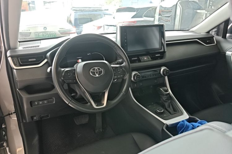Used Toyota RAV4 2020 Dual-Engine 2.5L E-CVT 4x4 Elite PLUS Edition Center Console
