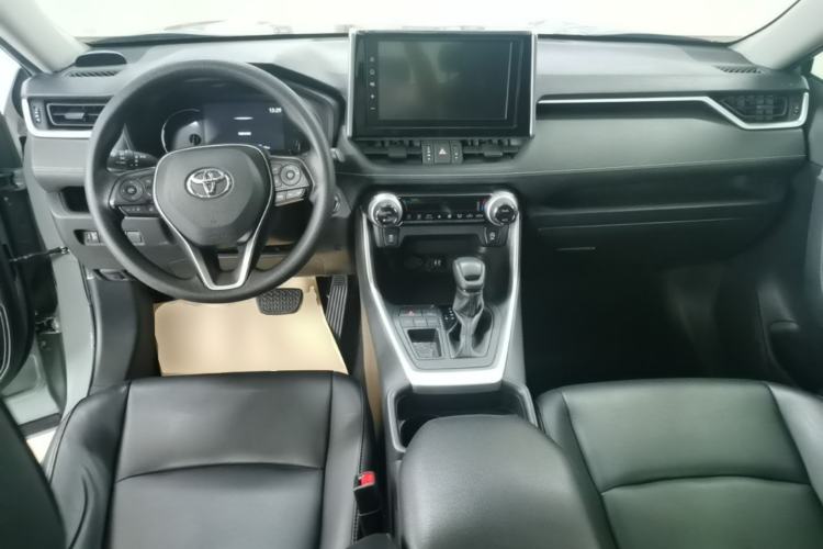 Used Toyota RAV4 2020 2.0L CVT Two-Wheel Drive Fashion Edition Center Console