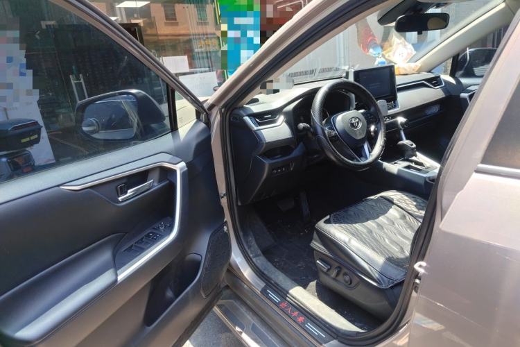 Used Toyota RAV4 2020 2.0L CVT Two-Wheel Drive Fashion Edition Driver Seat
