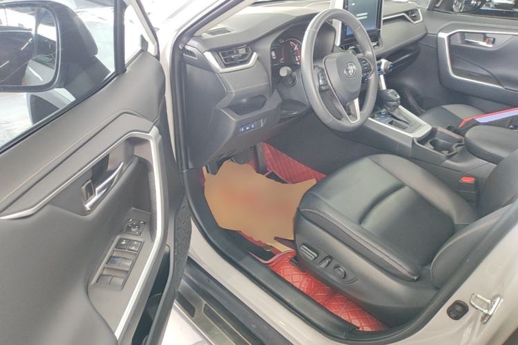 Used Toyota RAV4 2020 2.0L CVT Two-Wheel Drive Fashion PLUS Edition Driver Seat