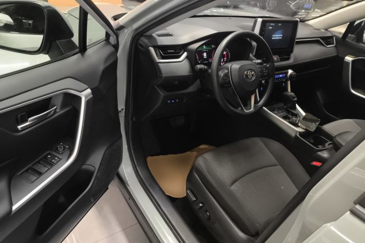 Used Toyota RAV4 2020 2.0L CVT Two-Wheel Drive Fashion Edition Driver Seat