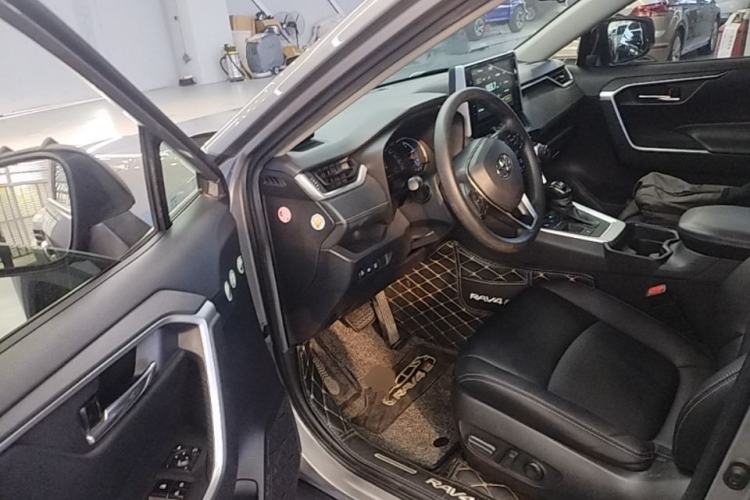 Used Toyota RAV4 2020 Dual-Engine 2.5L E-CVT Two-Wheel Drive Elite Edition Driver Seat